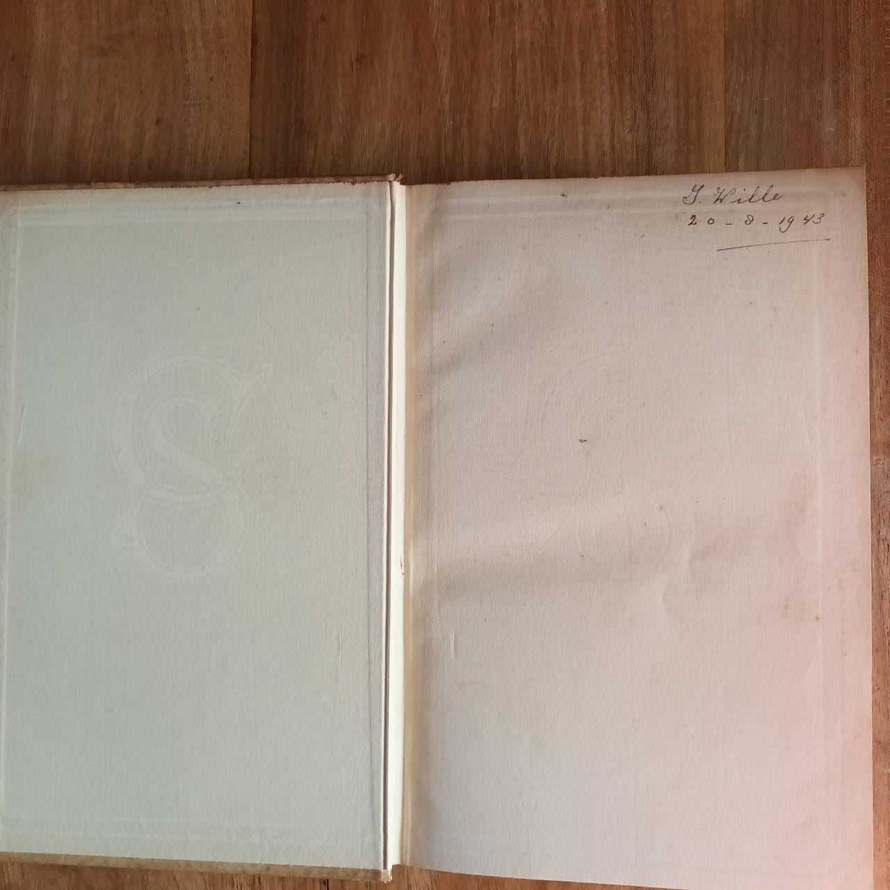 En eeuwig zingen de Bosschen. De geschiedenis van het geslacht Bjørndal.