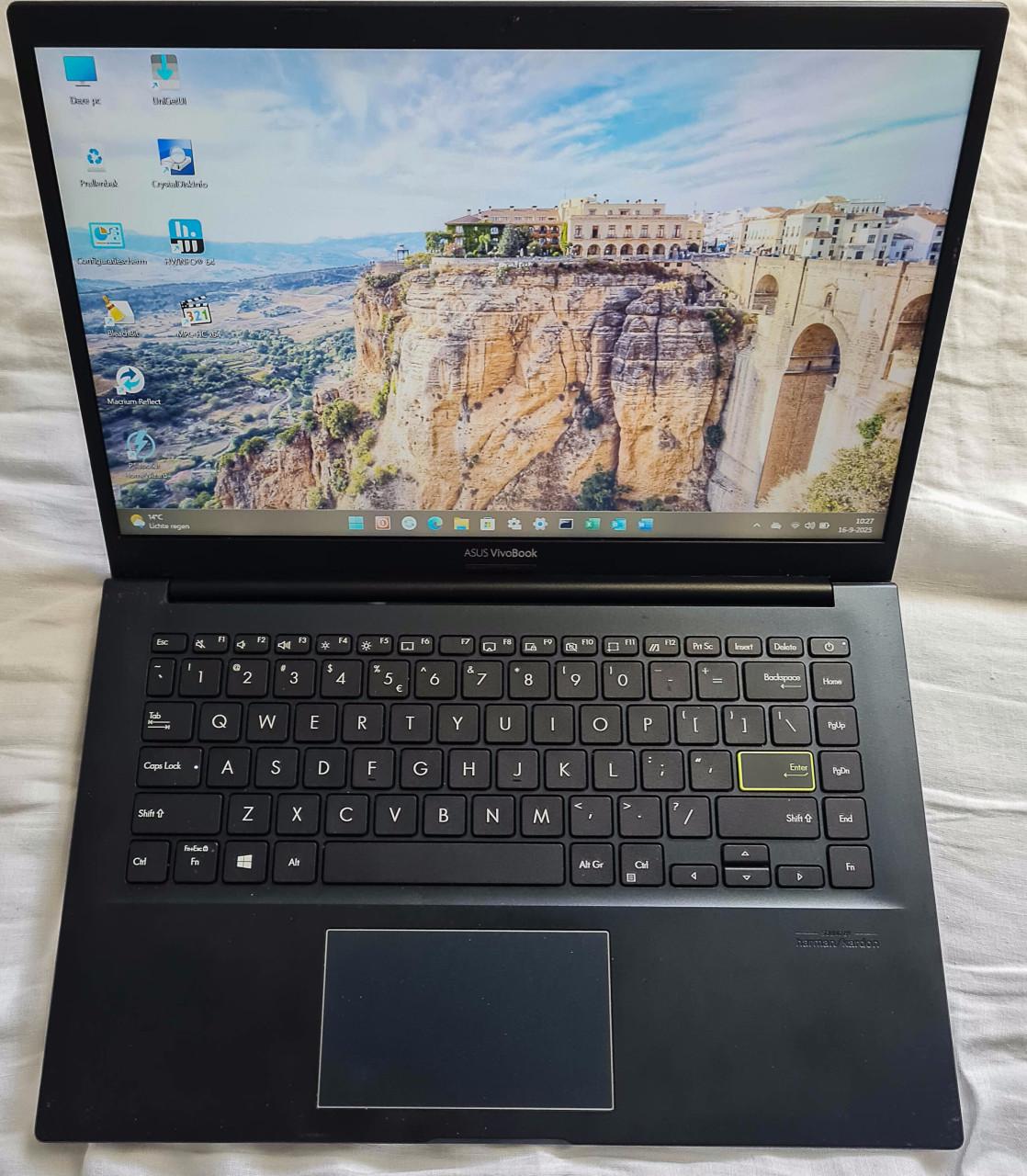 Asus VivoBook 14 Ryzen 3 3250 4GB 256GB Office nieuwe accu