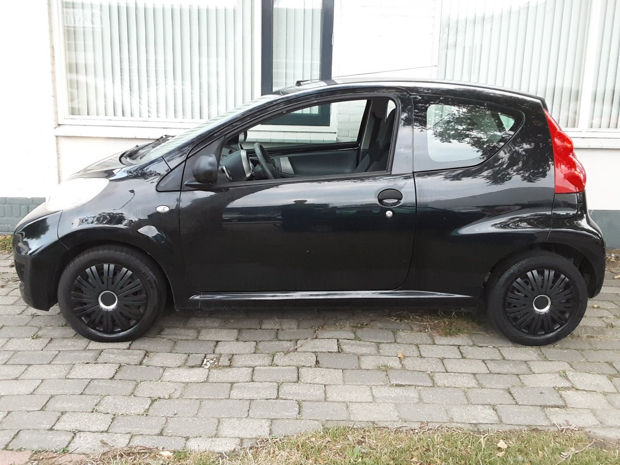 Peugeot 107 1.0-12V XR