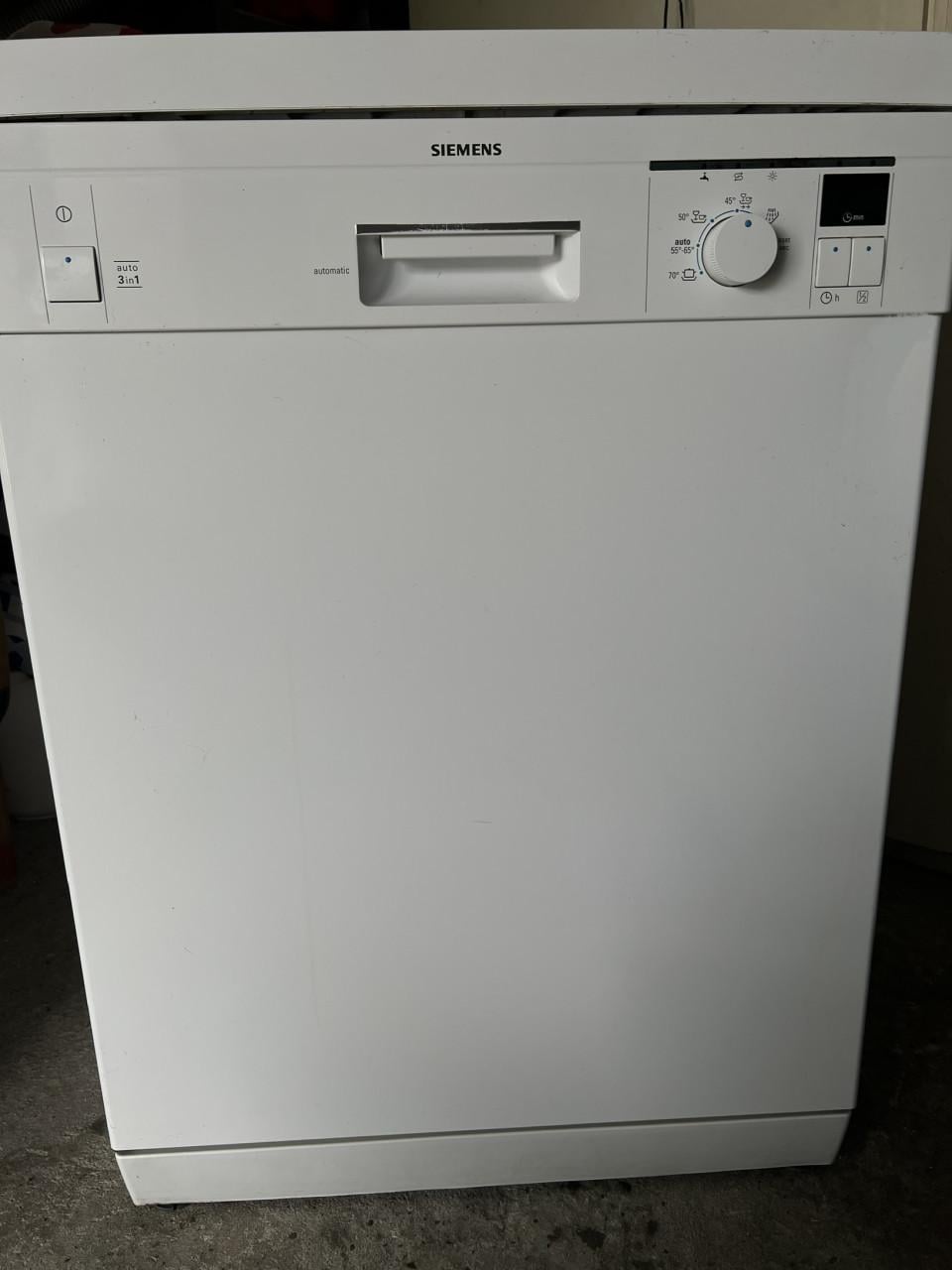 Bosch vrijstaand Vaatwasser 3 in 1 systeem energieklasse A+ 85x60 cm.