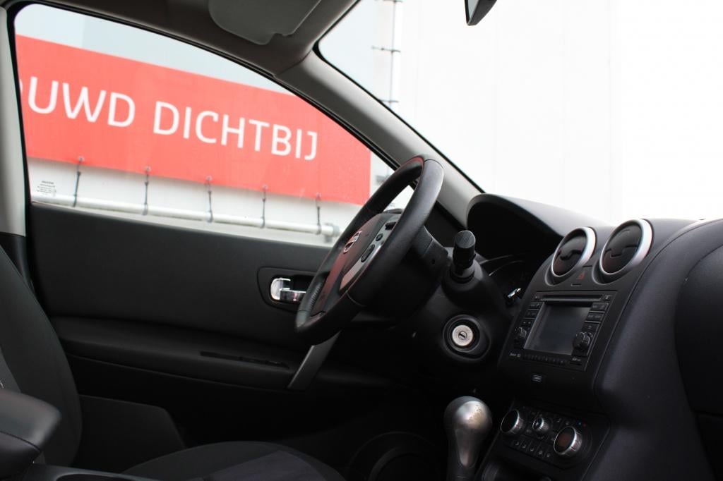 Nissan Qashqai 1.6 connect edition