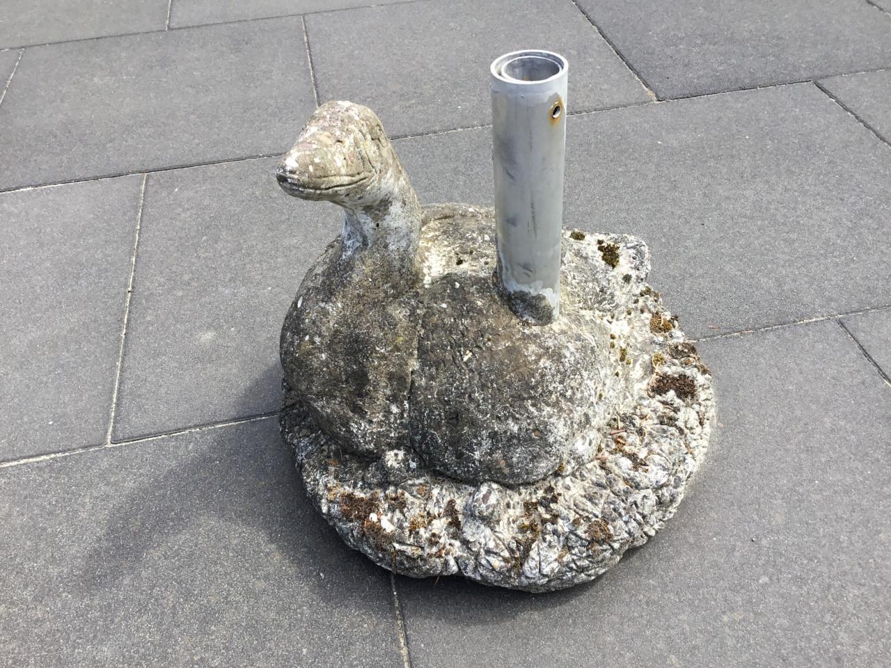 Parasolvoet.  Beton