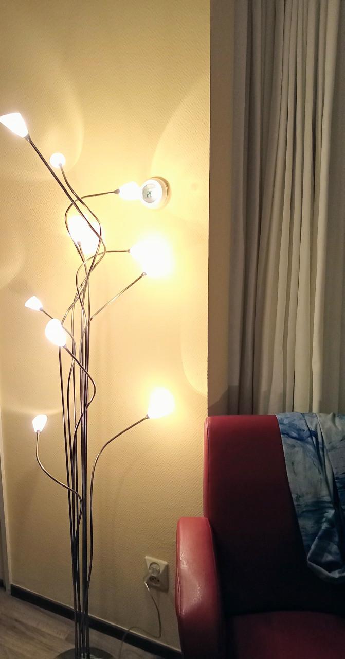 Vloer schemerlamp met voet schakelaar