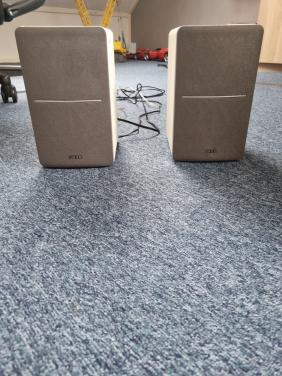 Computer speakers
