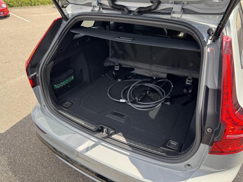 Volvo V60 2.0 t6 plug-in hybrid awd plus dark trekhaak|complete auto
