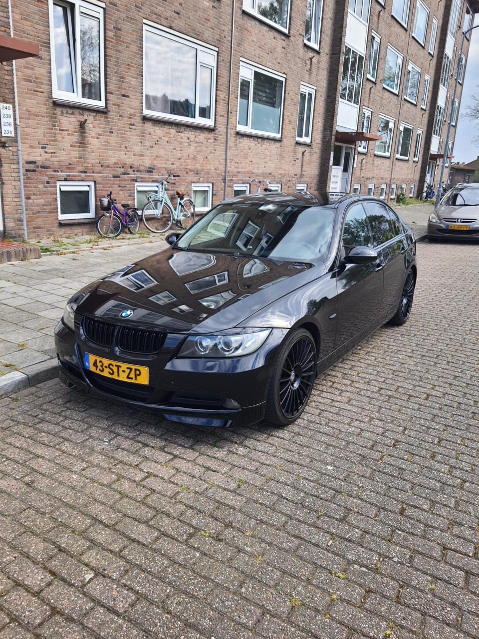 BMW 3-Serie 2.0 I 318 2006 Zwart