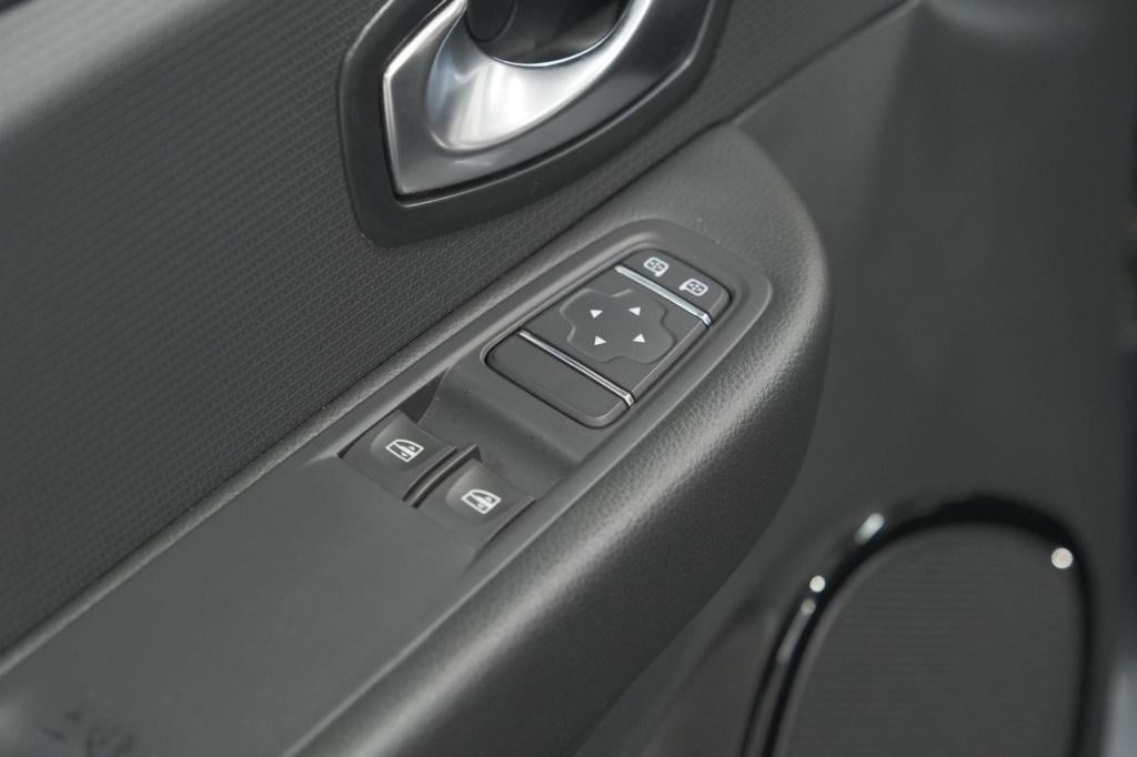 Renault Clio tce 90 limited | trekhaak | navigatie | parkeersensoren