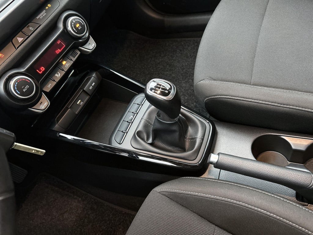 Kia Rio 1.0 t-gdi mhev dynamicline | navigatie | climate control | parkeers