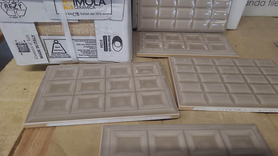 3035-175 ca 13,78 m² decortegels met relief, taupe, 12x18 cm
