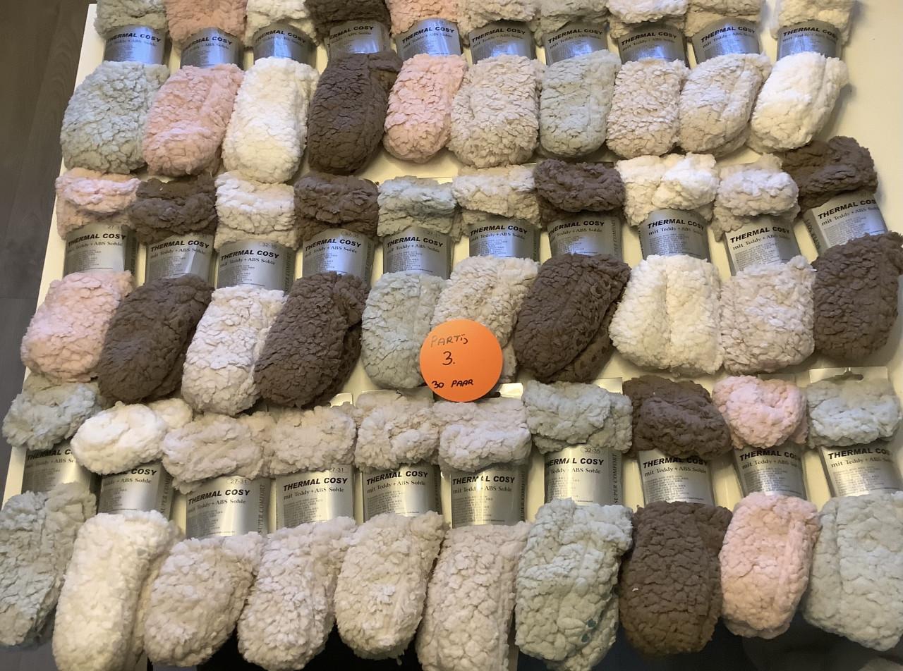 Partij super dikke kinder fluffy huissokken. ( partij 3)