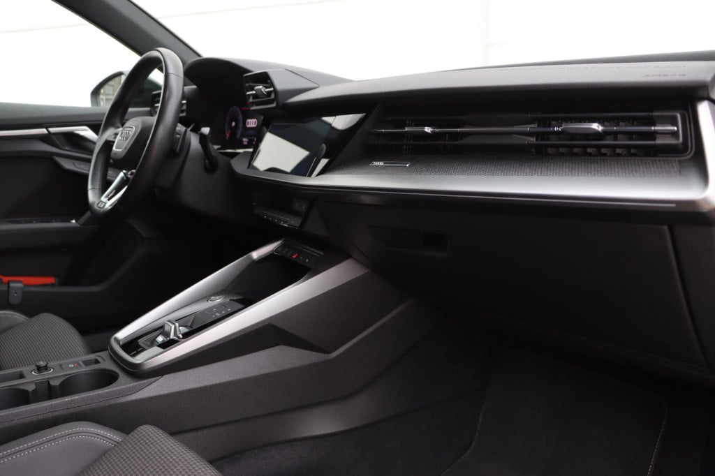 Audi A3 limousine 35 tfsi edition one s-tronic