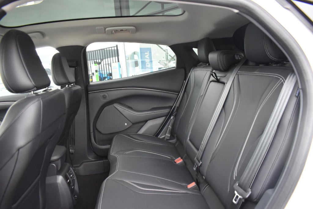 Ford Mustang Mach-e rwd 75 kwh | climate control | adaptieve cruise control