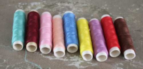 Set van 9 kleuren garen