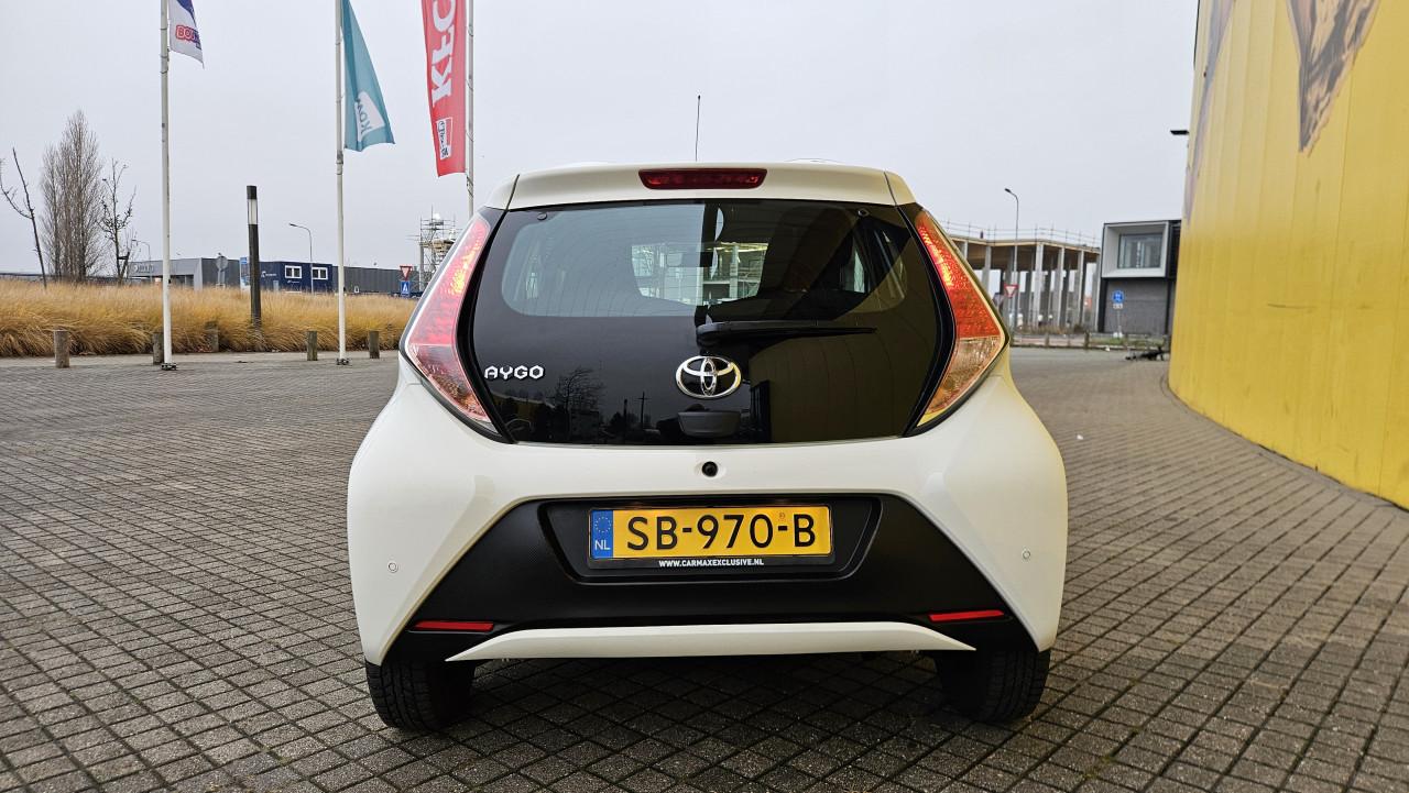 Zuinige TOYOTA AYGO 1.0 X-FUN 2018 / NL AUTO / NAP / 67.462 KM !