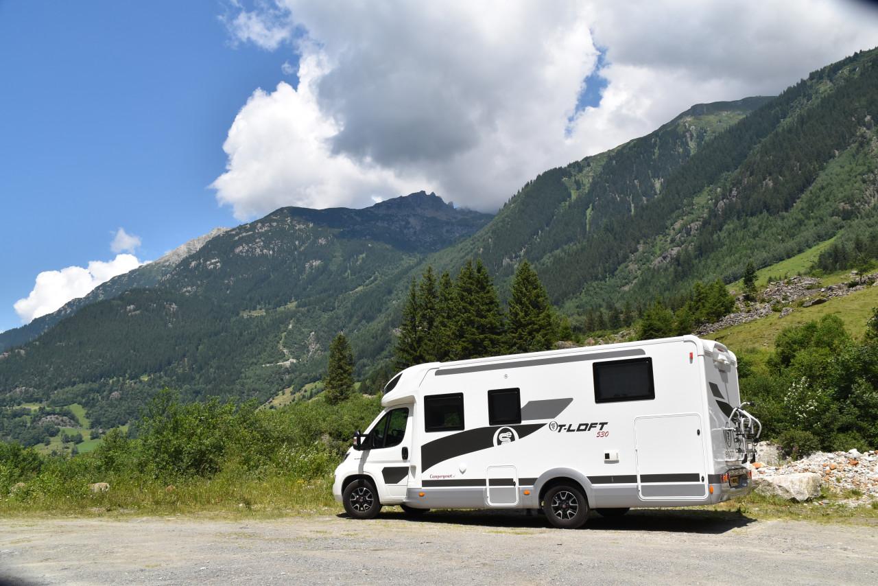 Huur onze luxe campers en trek er op uit!