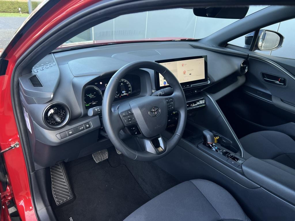 Toyota C-hr 1.8 hybr 140 first