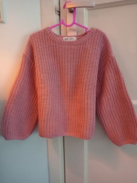 NIEUWE KINDERTRUIEN, nooit gedragen!  4-6 jaar