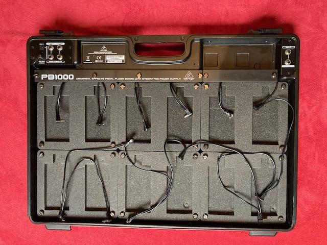 Behringer PB1000 pedalboard inclusief voeding
