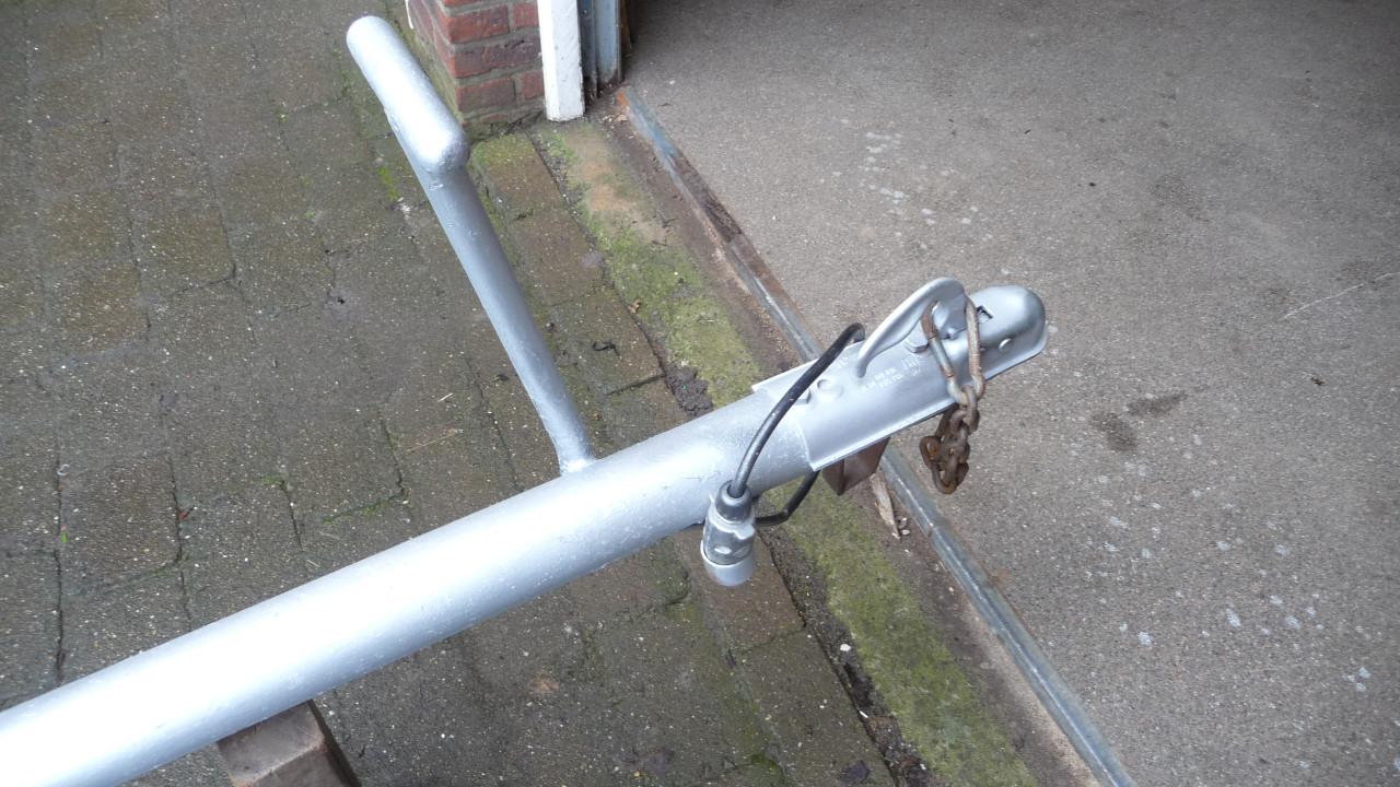 TE KOOP ONGEREMDE ENKELASSER