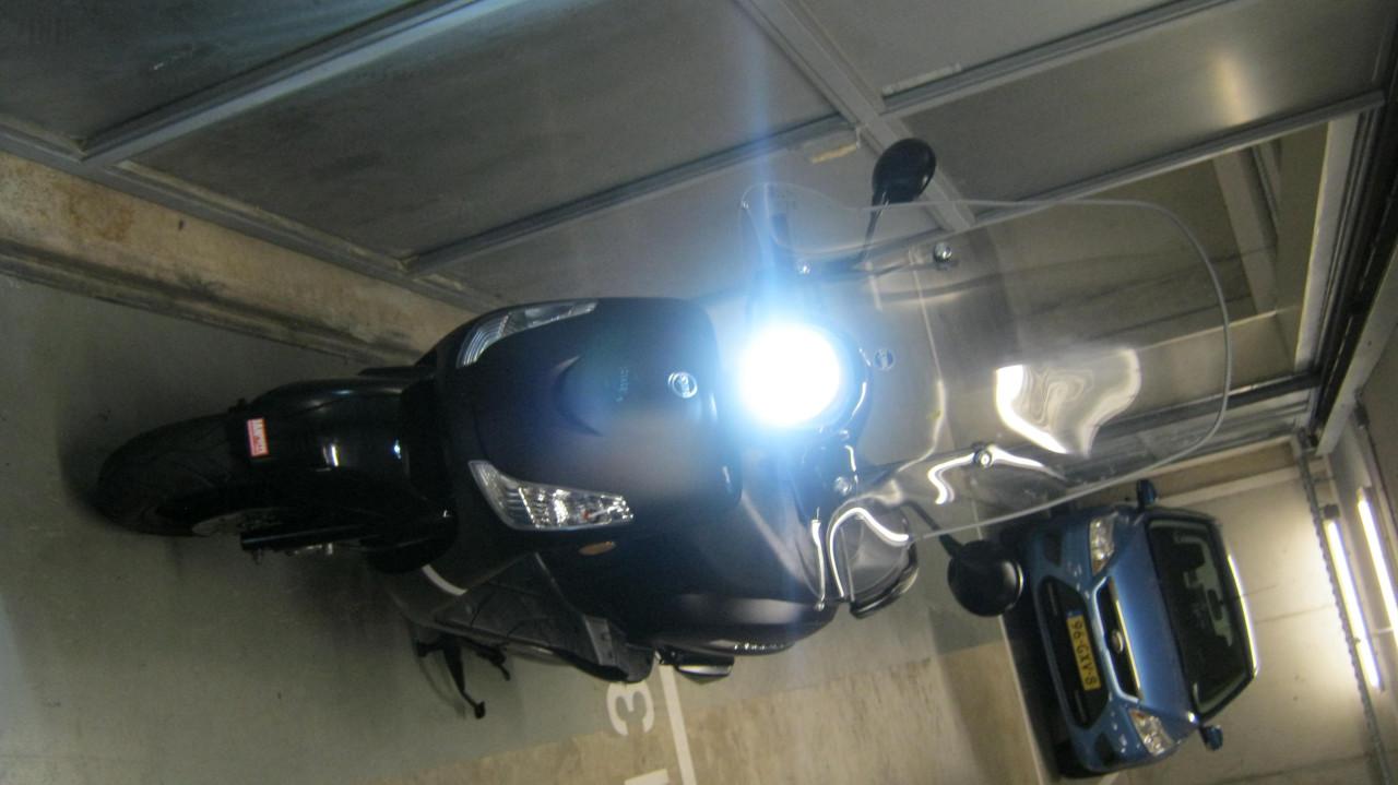 TE KOOP SYM FIDDLE UIT JUNI 2022 INJECTIE MODEL  1100 EURO