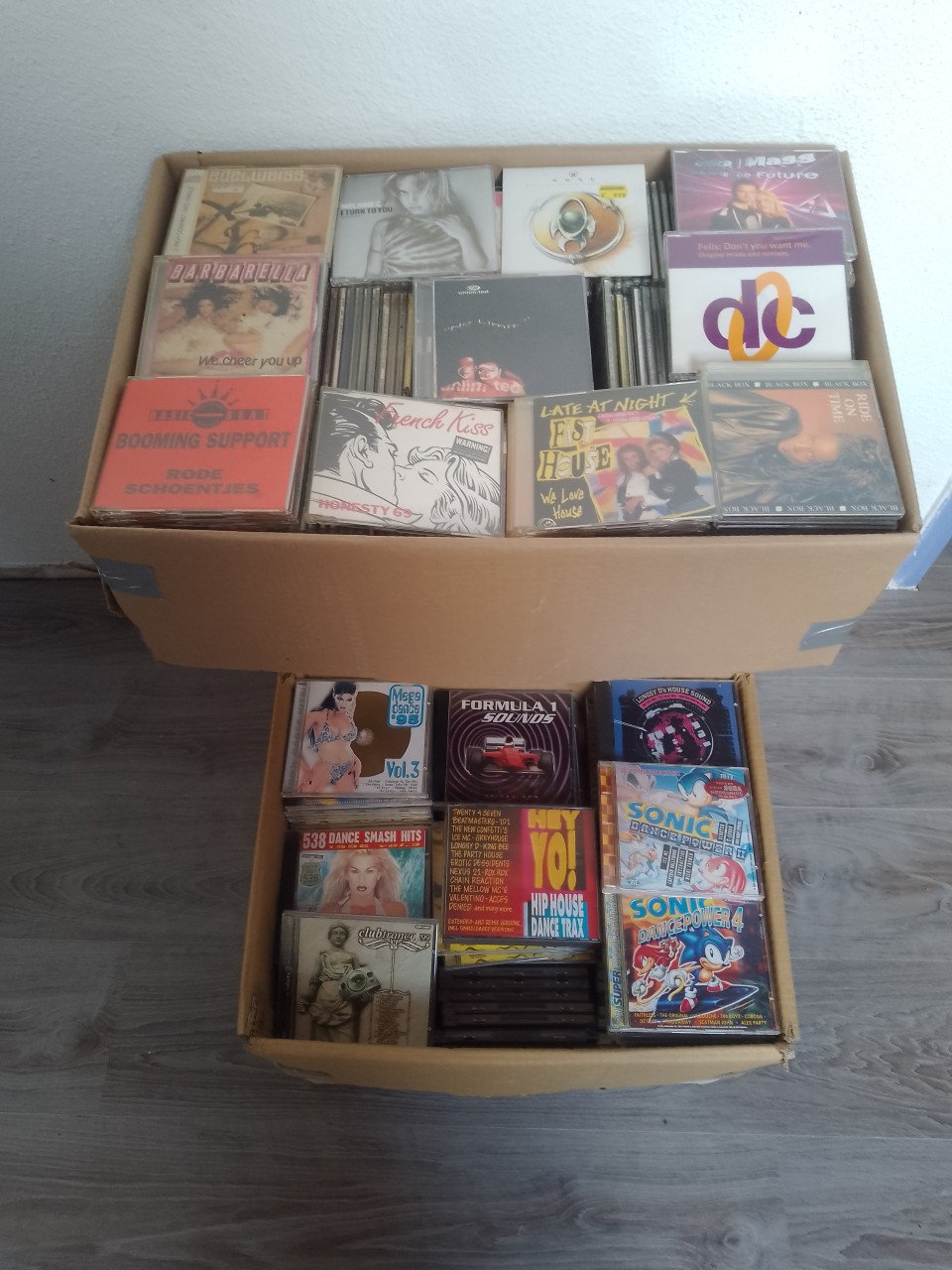+/- 600 cd's House,techno,trance en Ned. Talig