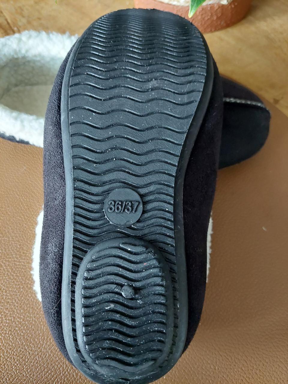 Zwarte damespantoffels mt 37/37 met bont