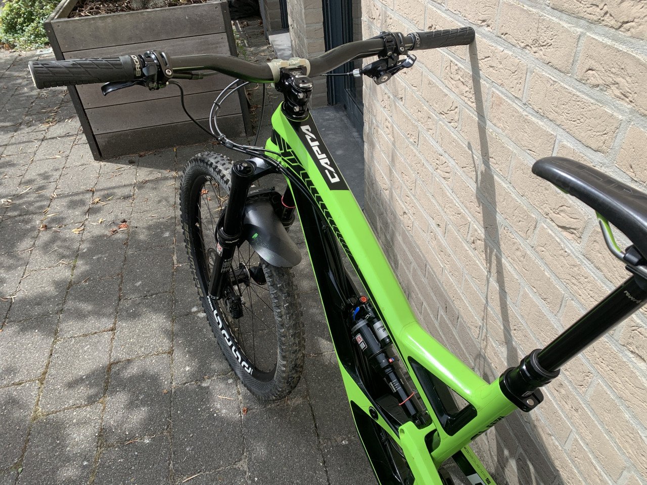 YT CAPRA CF COMP 1 Size M – 160 mm in zeer nette staat