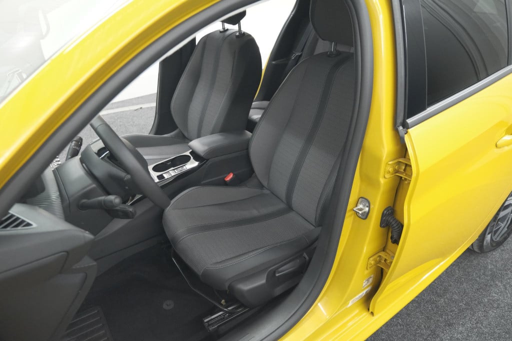 Peugeot 208 puretech 100 allure pack | adaptieve cruise control | camera | 