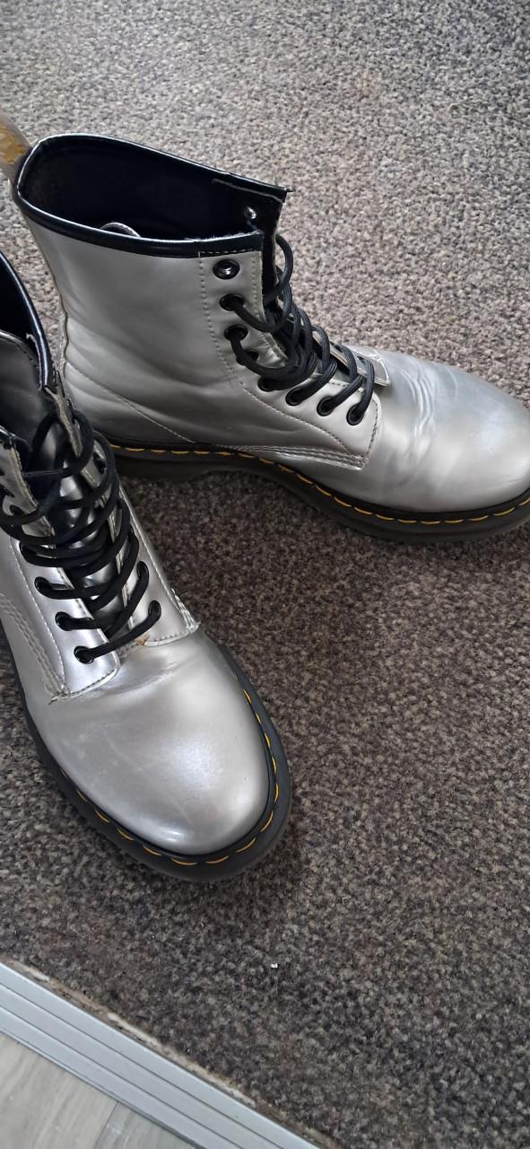 Dr Martens zilver maat 39