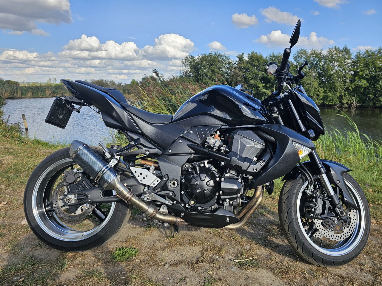 Kawasaki Z1000 bj 2009 weinig km 16000 km