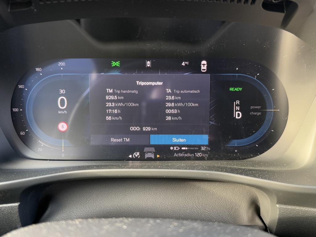 Volvo Ex40 extended range plus dark 252pk/82kwh| camera| adap.cruise