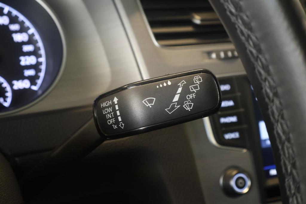 Volkswagen Golf 1.0 tsi connected series nl auto, carplay, all season bande
