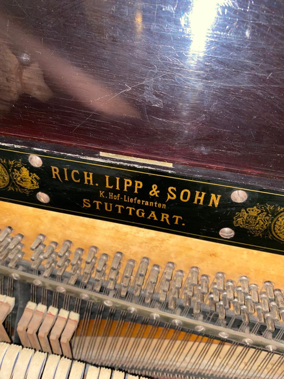 Antieke piano 1875 | Uniek verzamelstuk met medaillons