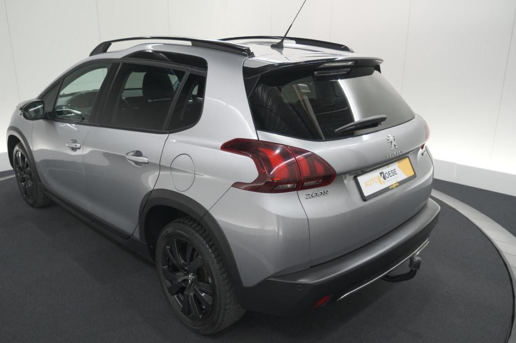 Peugeot 2008 puretech 110 eat6 gt | trekhaak | camera | panoramadak | apple