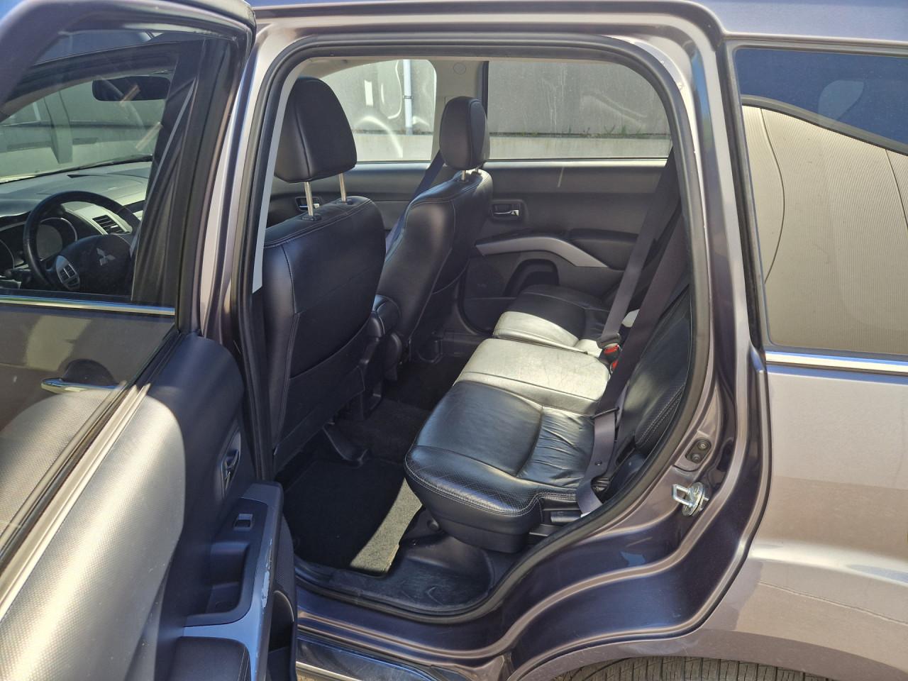 Mitsubishi OUTLANDER GLS