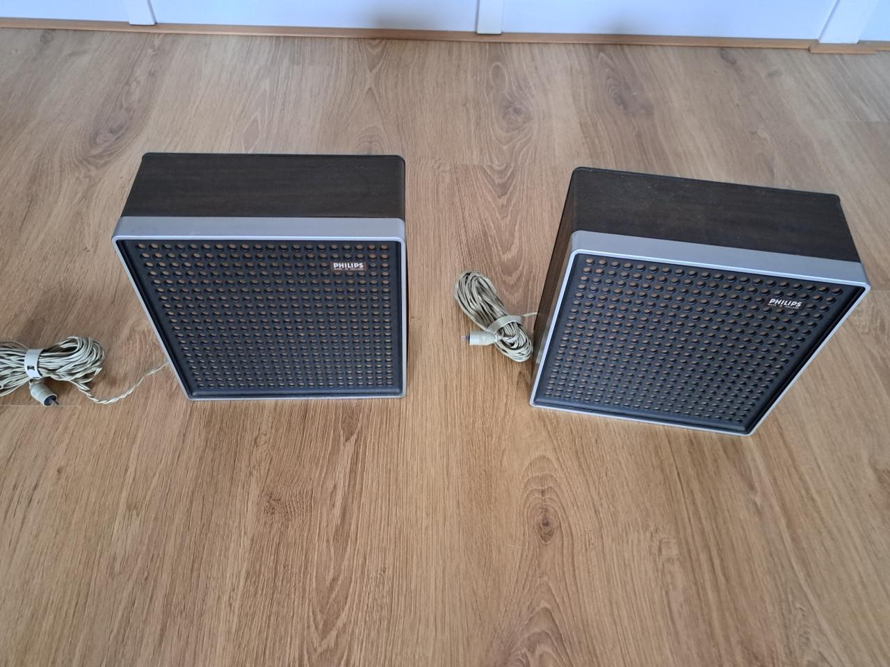 Platenspeler Type Philips 715 stereo compleet.