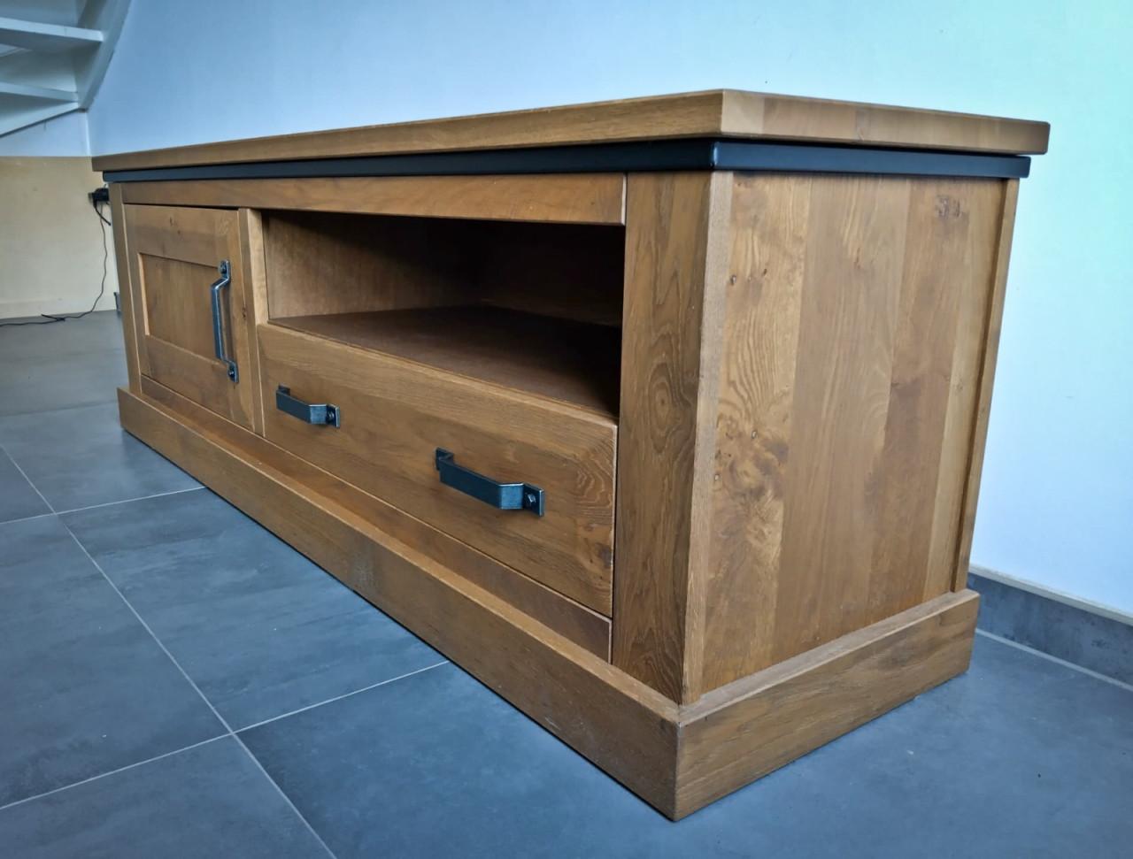 Eiken TV-dressoir Van der Drift