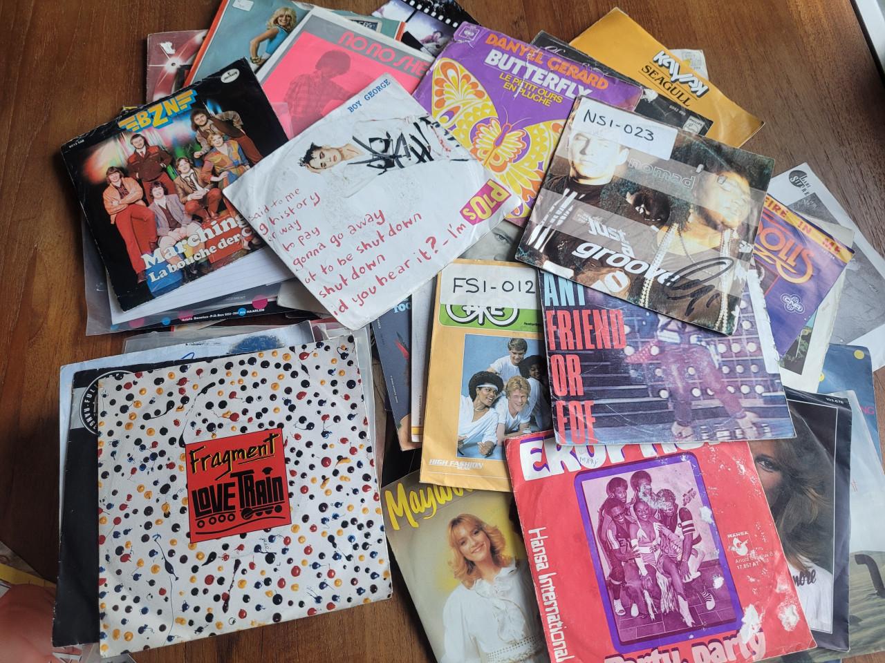 Verzameling van 80 singles