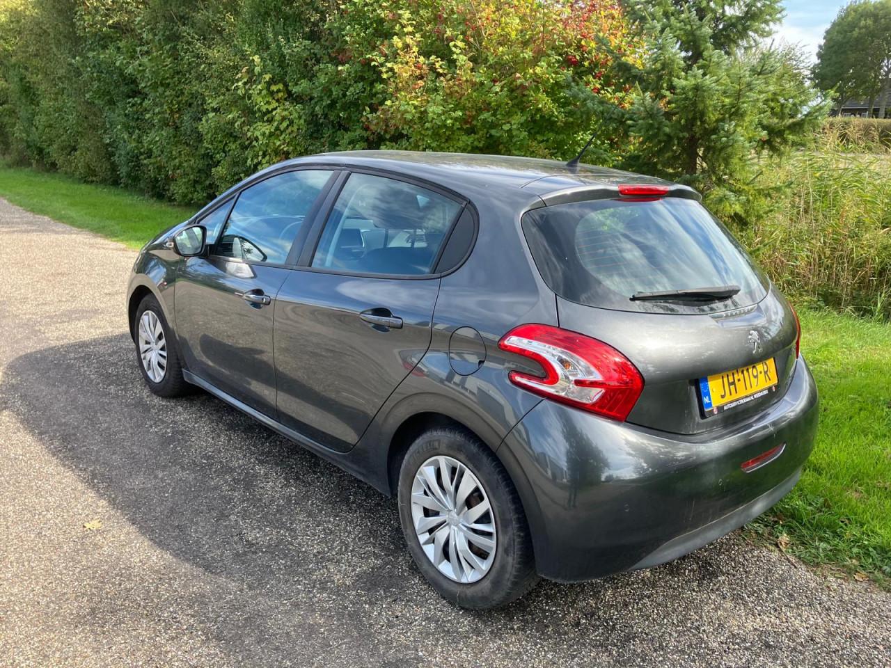 Peugeot 208 1.2