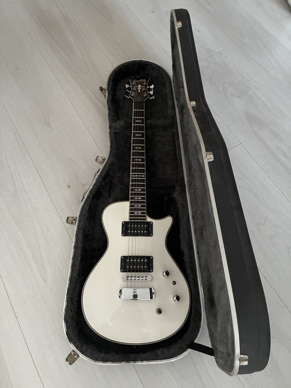 Hagstrom Ultra Swede gitaar