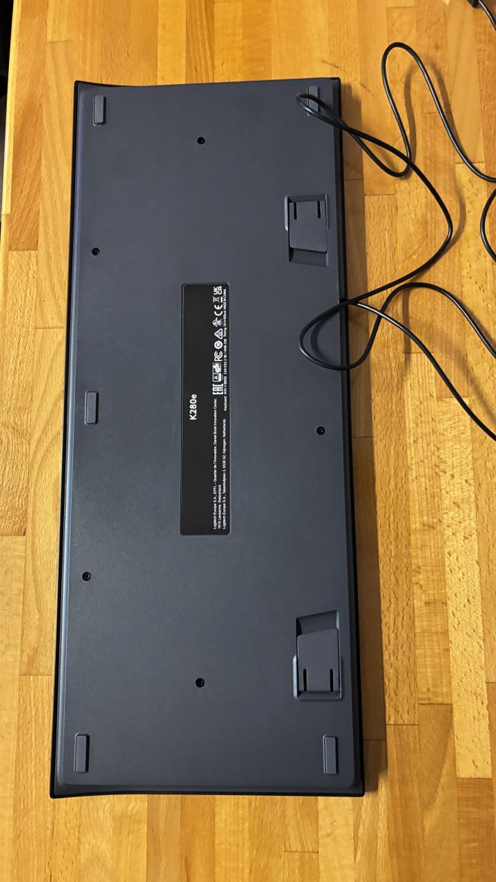 3 Logitech Toetsenborden