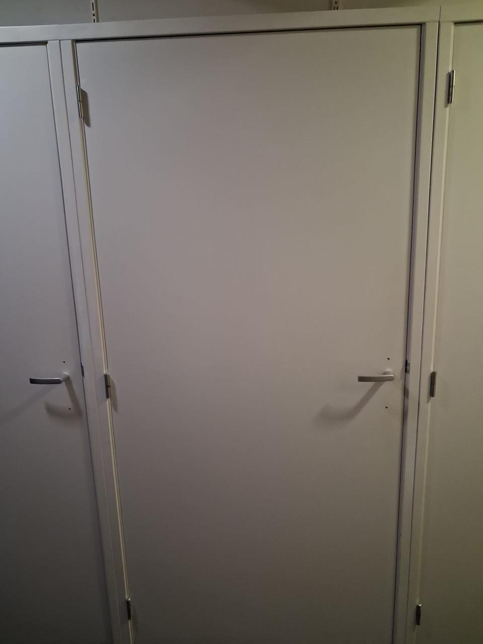 Deuren met kozijnen te koop