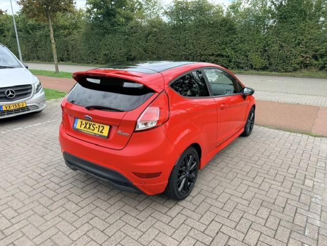 Ford Fiesta 1.0 ecoboost red/black edition (140pk)