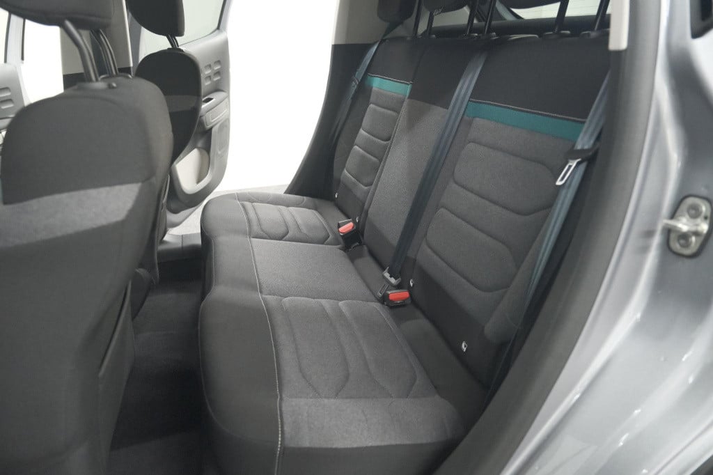Citroen C3 puretech 110 shine | camera | navigatie | apple carplay | parkee