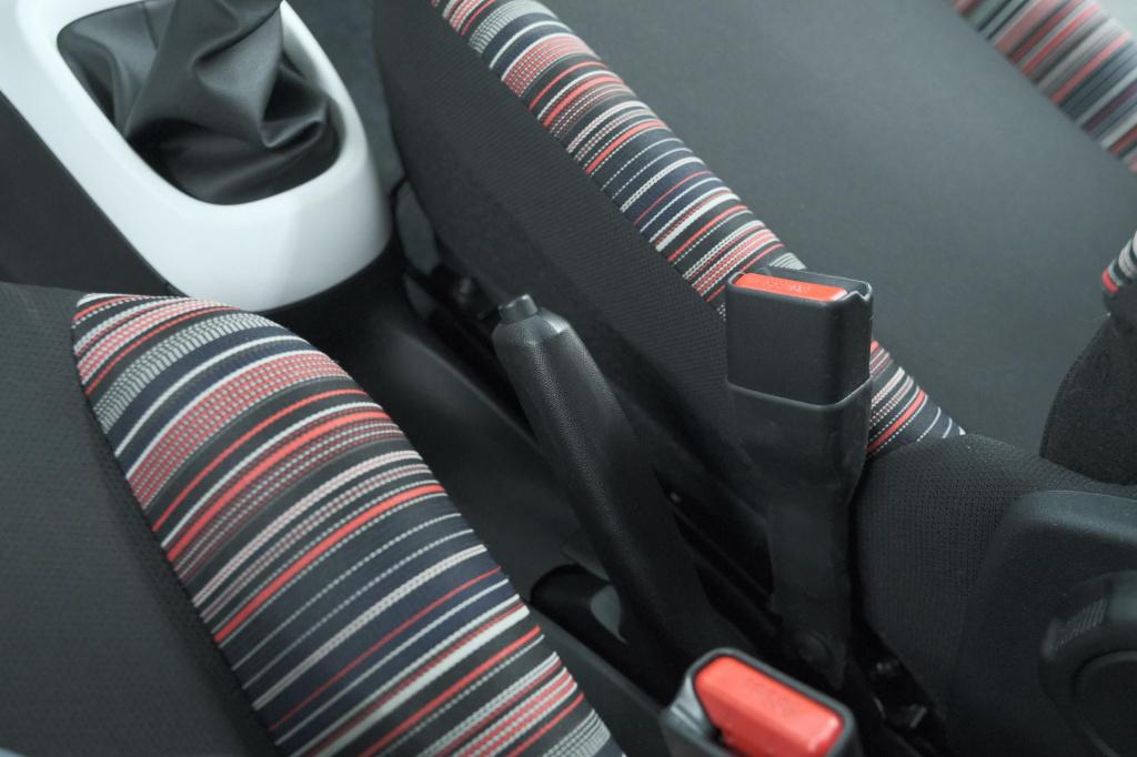 Citroen C1 1.0 vti airscape feel | vouwdak | camera | apple carplay | dab+