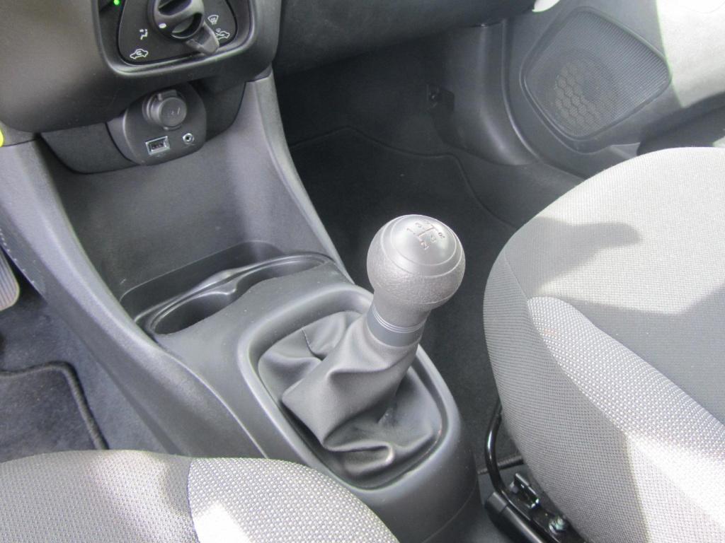 Toyota Aygo 1.0 vvt-i x-fun | 5 deurs | airco | bluetooth