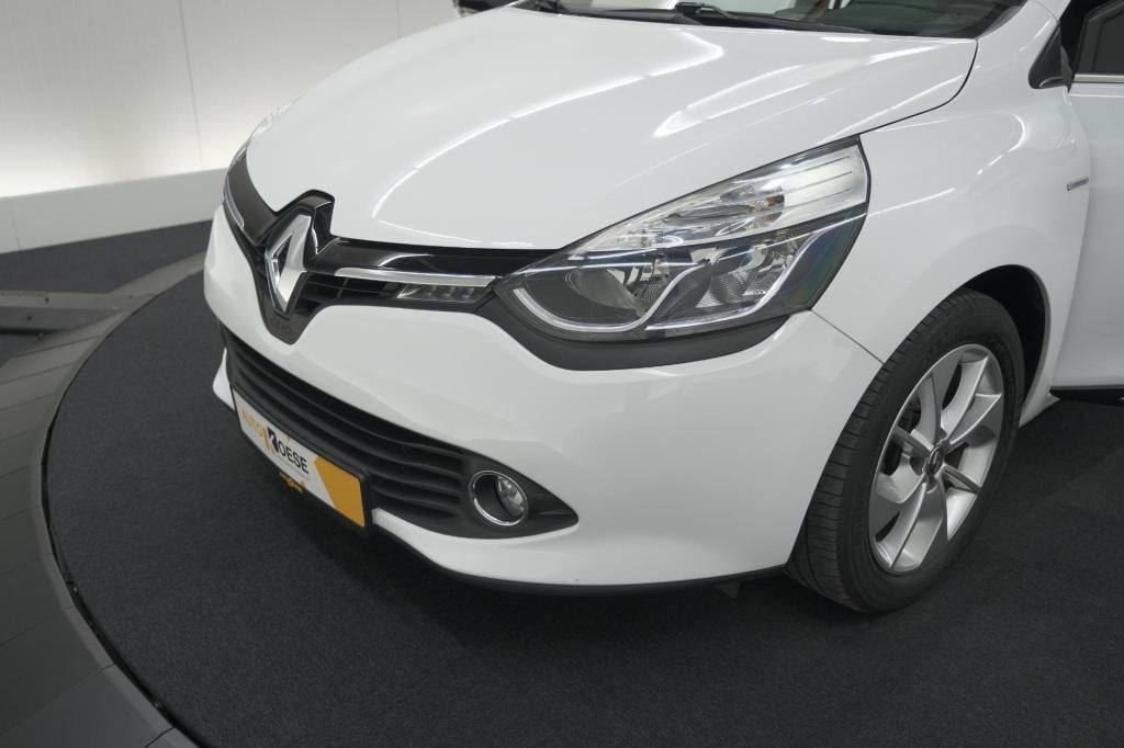 Renault Clio estate tce 90 limited | parkeersensoren | navigatie | airco