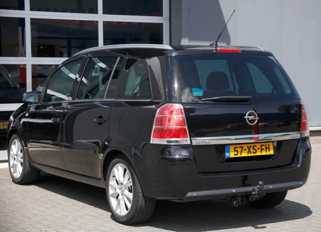 Opel Zafira 2.2 executive