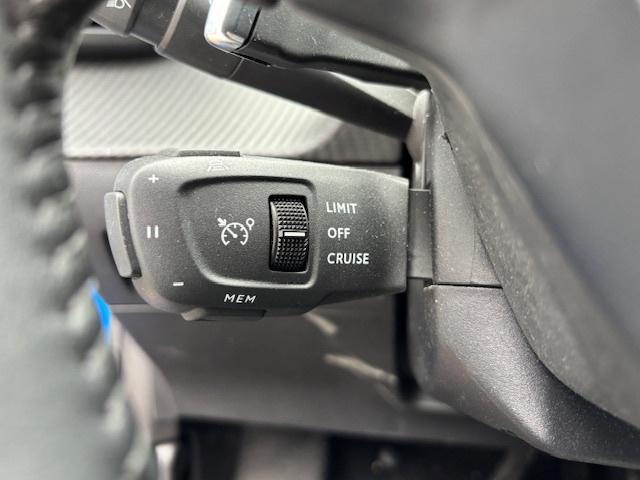 Peugeot 208 1.2 hybrid 100 e-dcs6 allure navigatie | dab | applecarplay| pa