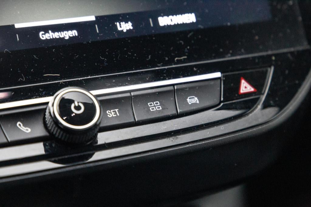 Opel Corsa 1.2 turbo automaat / carplay / camera / dealer auto